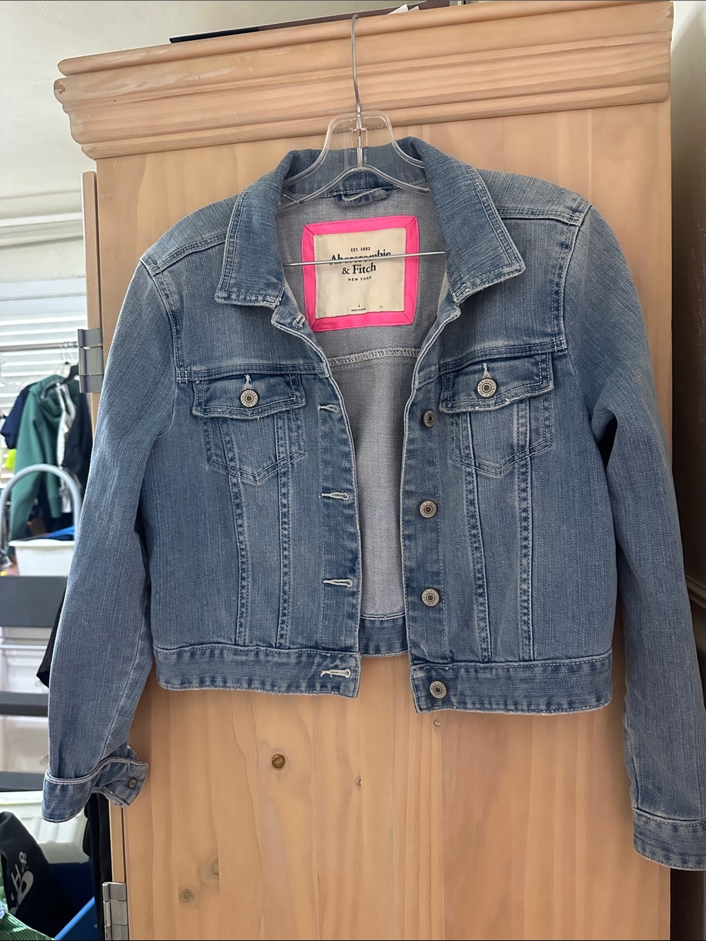 Vintage Abercrombie & Fitch Washed Blue Cropped Denim Jacket